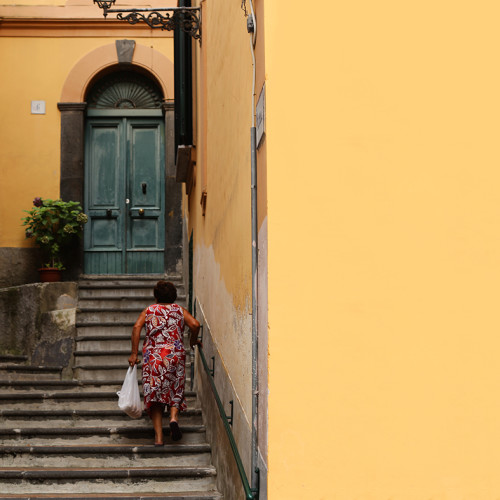 costiera signora giallo